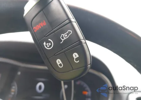 2021 Jeep Grand Cherokee Laredo E 4X4 from USA, damaged, VIN 1C4RJFAG0MC678108